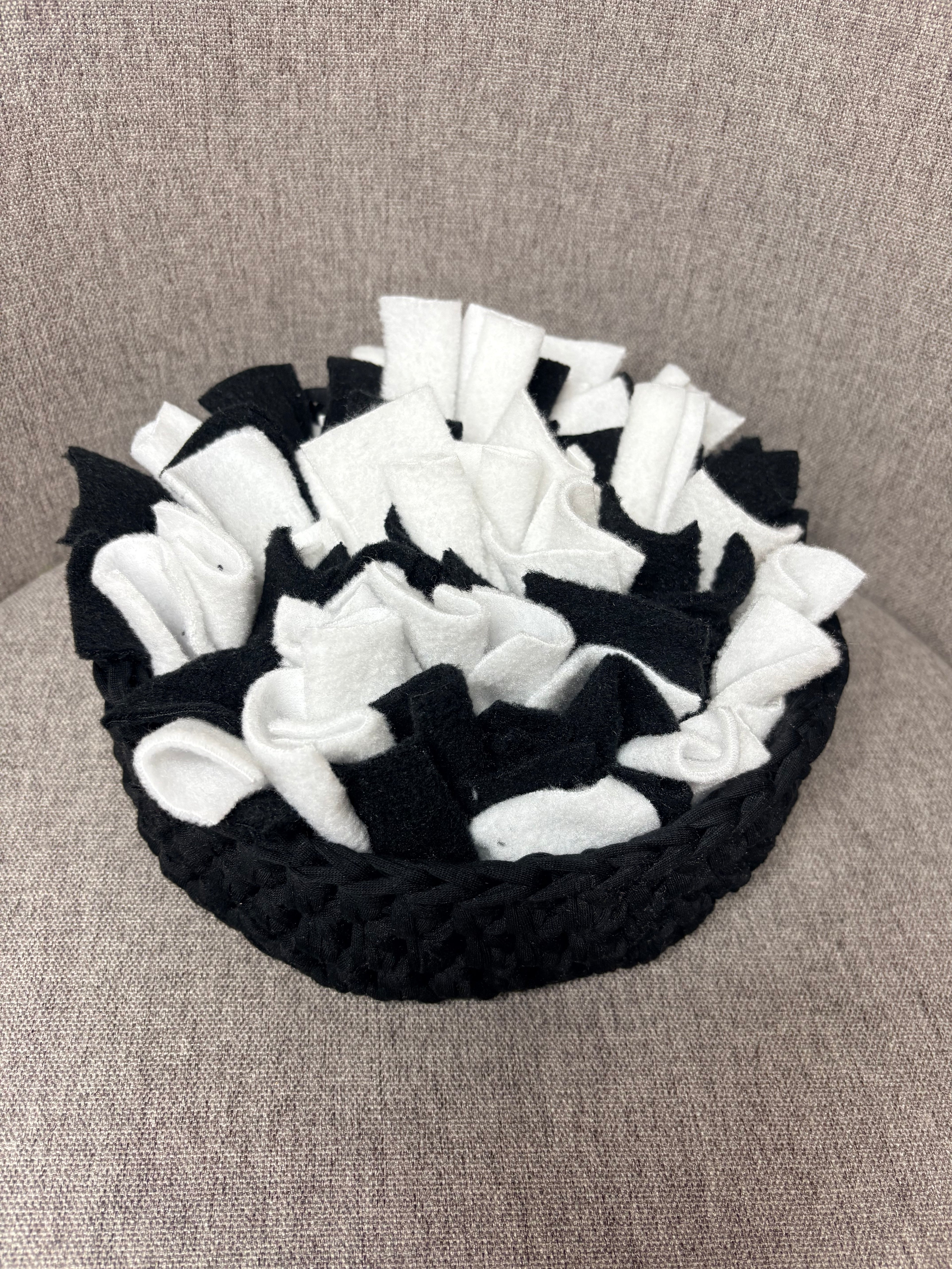 NUUHKUTIN Musta-Valkoinen n. 20cm